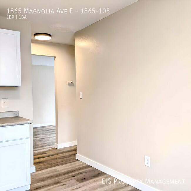 Foto del edificio - 1865 Magnolia Ave E