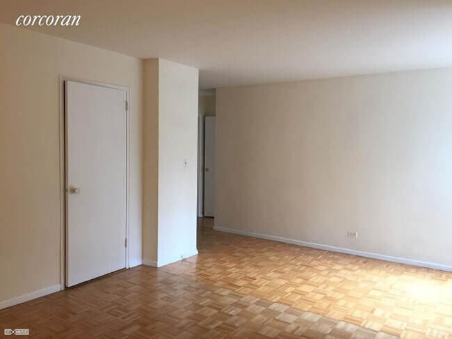 Building Photo - 155 W 68th St