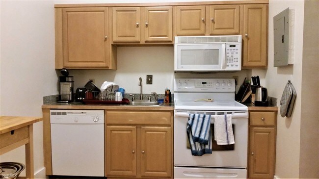 Building Photo - 2 br, 1 bath  - 15 Aberdeen St # RK2