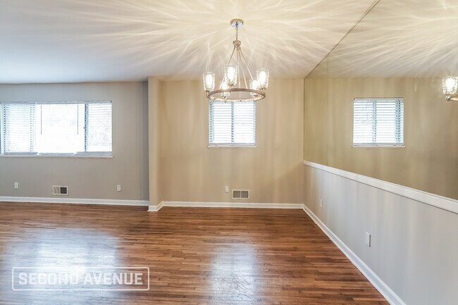 Foto del edificio - 325 16th Ave SW