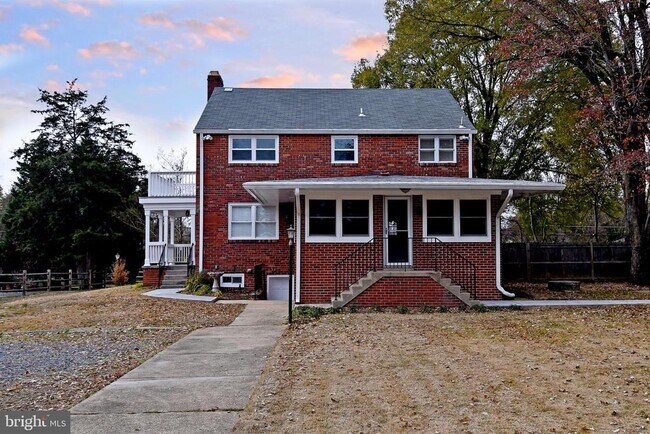 Building Photo - 7125 Harrison Ln