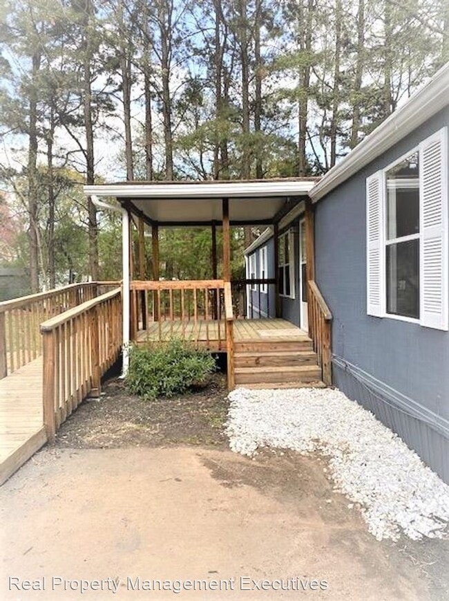 Building Photo - 3 br, 2 bath House - 1472 Border Street