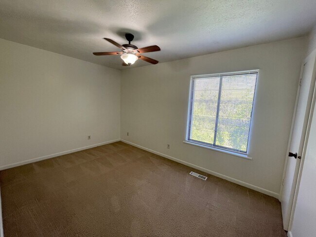 Foto del edificio - Great location!