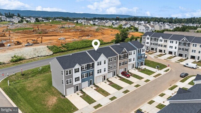 Foto del edificio - 105 Milburn Dr