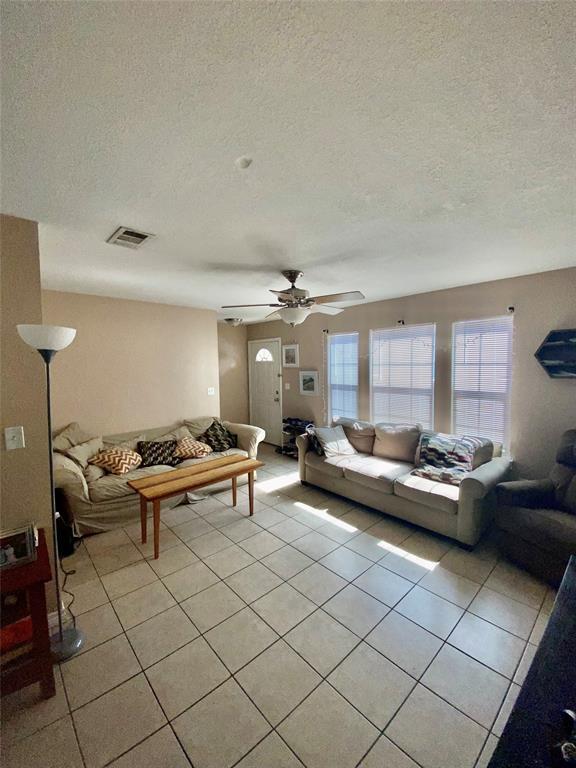 Building Photo - 106 Yegua Cir