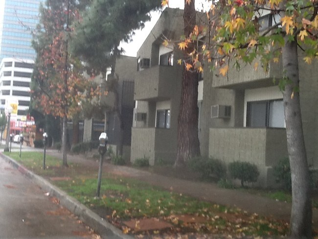 Foto del edificio - 4506 Saugus Ave