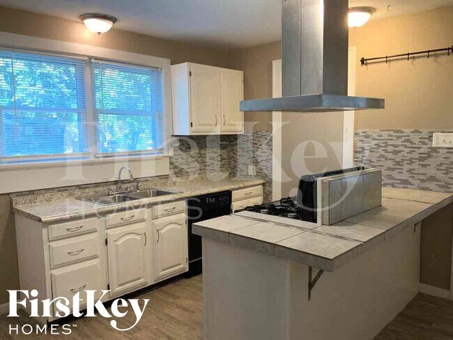 Foto del edificio - 600 Larkin Ave