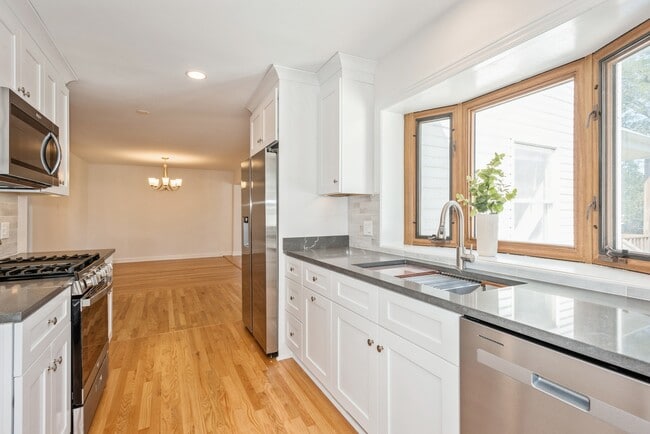 Building Photo - 15W244 Harvard St