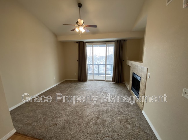 Building Photo - 804 Summer Hawk Dr