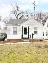 Building Photo - 1338 Crestwood Rd