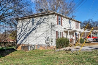 Building Photo - 211 Nowlin Dr