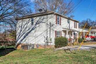 Building Photo - 211 Nowlin Dr