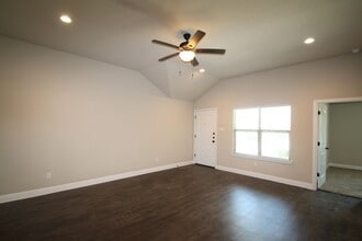 Building Photo - 1325-1329 White Sand Dr