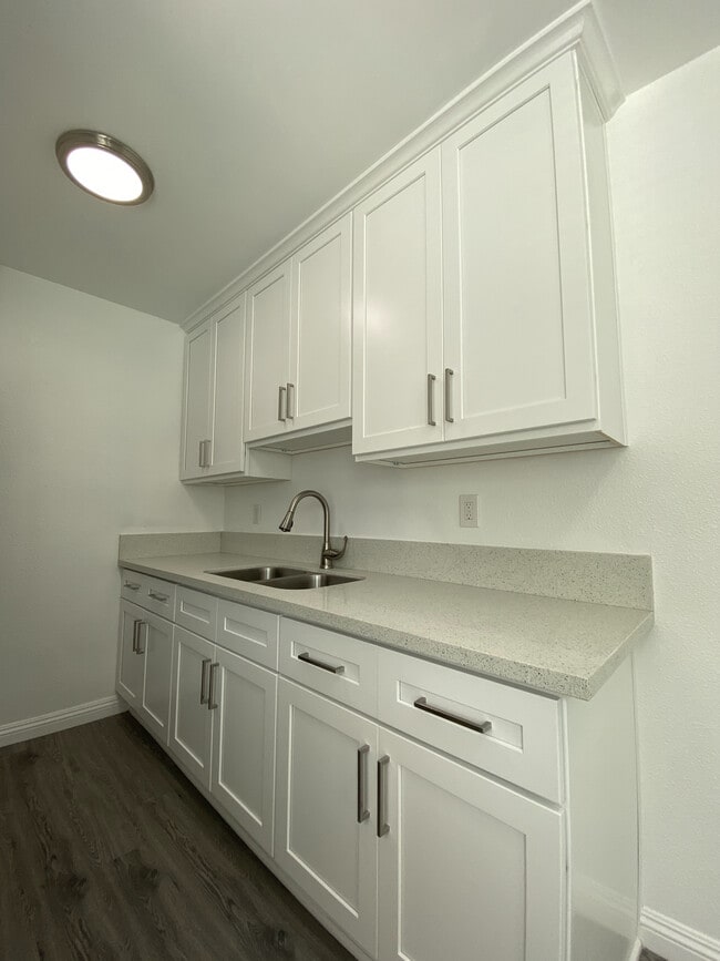 Foto del edificio - 2513 Grant Ave