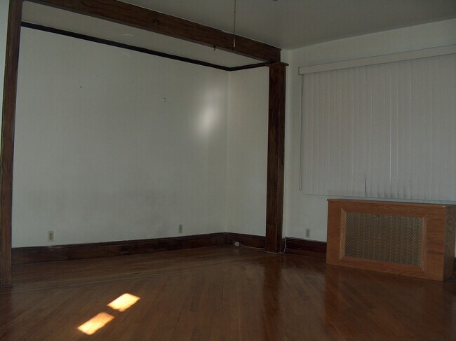 Living Room - 171 Lexington Ave
