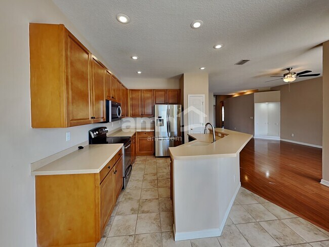 Building Photo - 503 9th Street