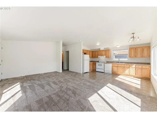 Foto del edificio - 341 Cornerstone Ct NE