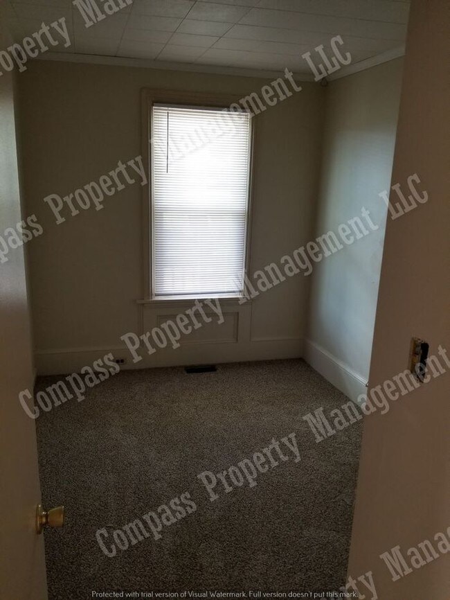 Building Photo - $845 - 2 Bed, 1 Bath, 1st Floor Apartment