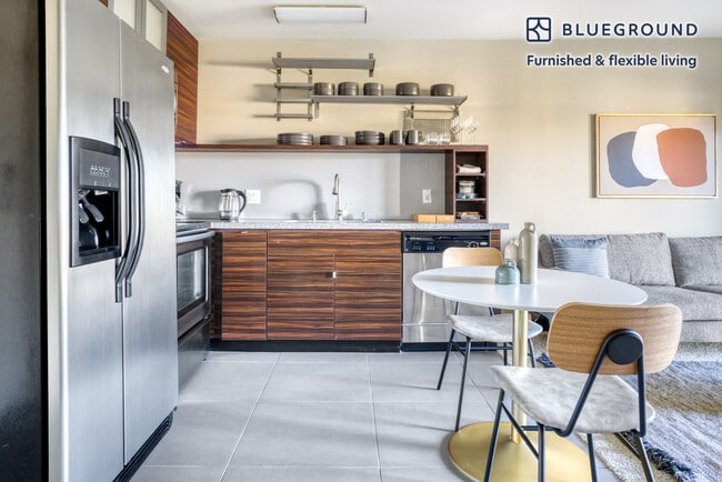 Building Photo - 3061 La Selva St