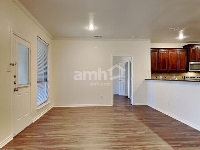 Building Photo - 7606 Fallen Antler Pl