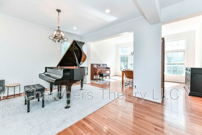 Foto del edificio - 46342 Summerhill Pl