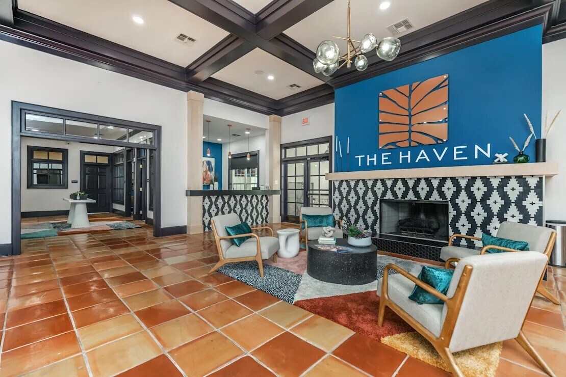 Foto principal - 9914 Military Dr W