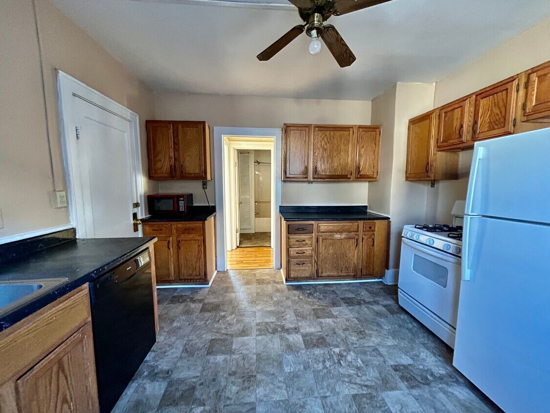 Foto principal - 109 Hawthorne Ave