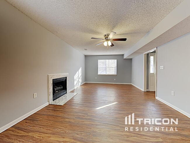 Foto del edificio - 7324 Maitland Ln