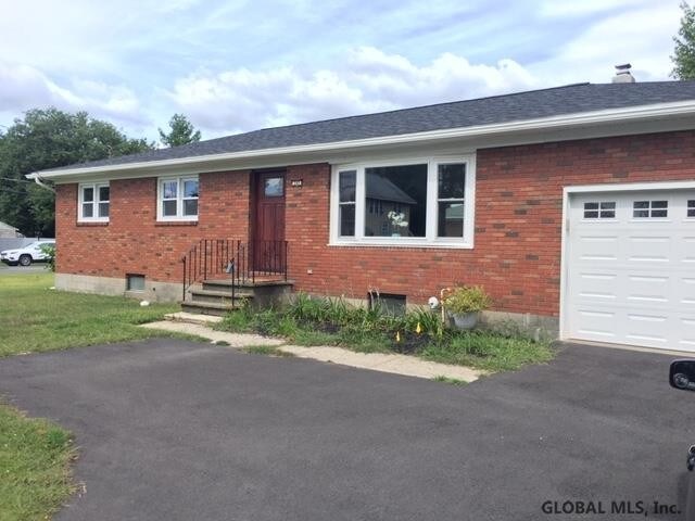 Primary Photo - 285 Sand Creek Rd