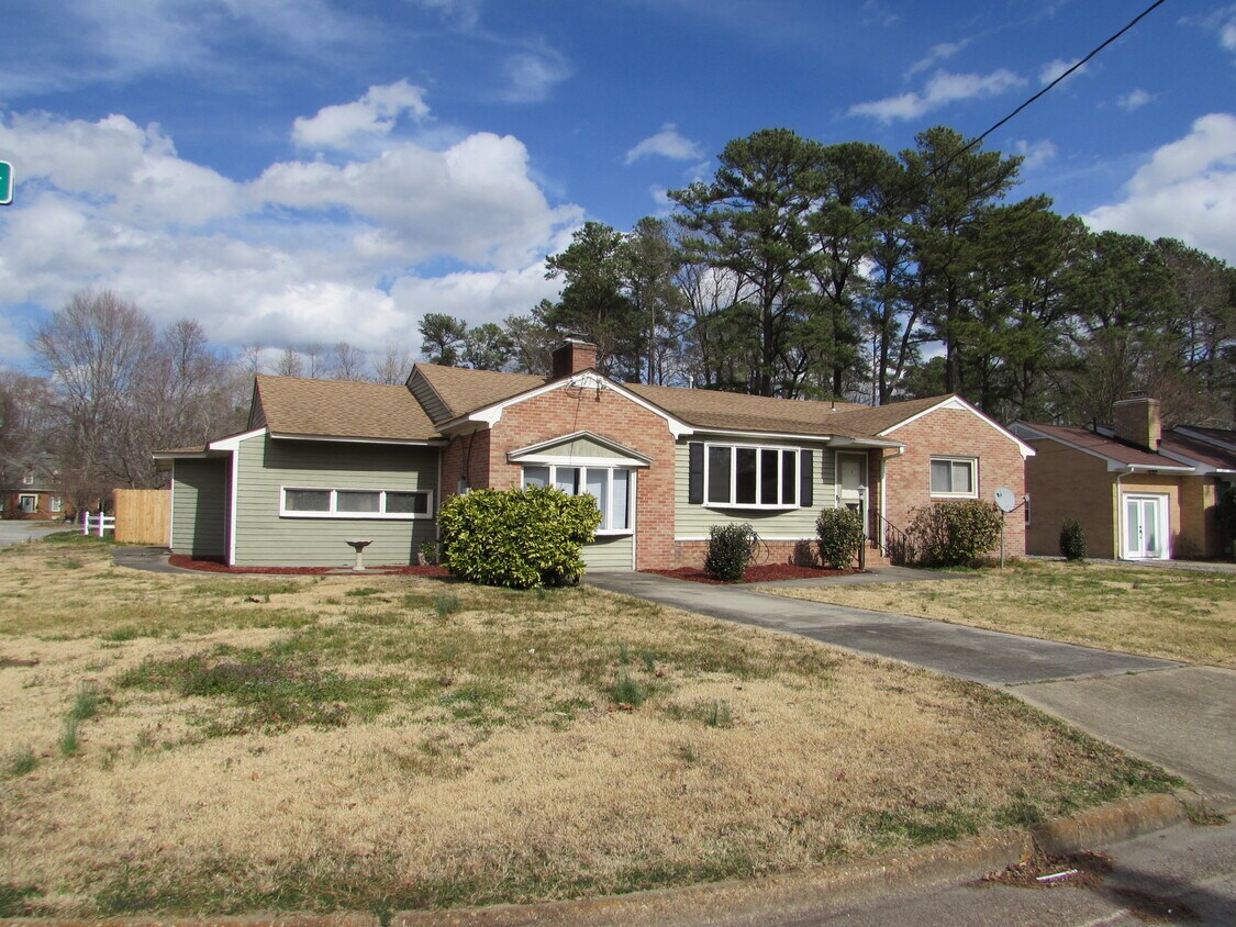 Primary Photo - 16 Patton Dr
