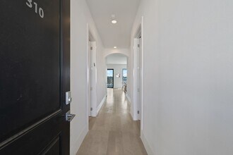 Building Photo - 15260 TX-105