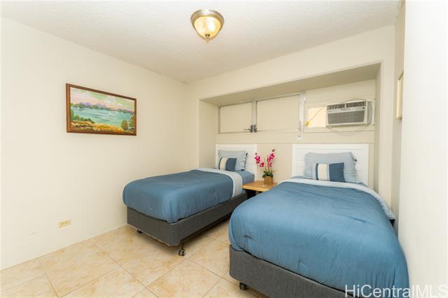 Building Photo - 2465 Kuhio Ave.