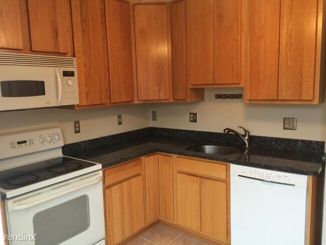 Foto del edificio - 3 br, 3 bath Townhome - 542 N West St