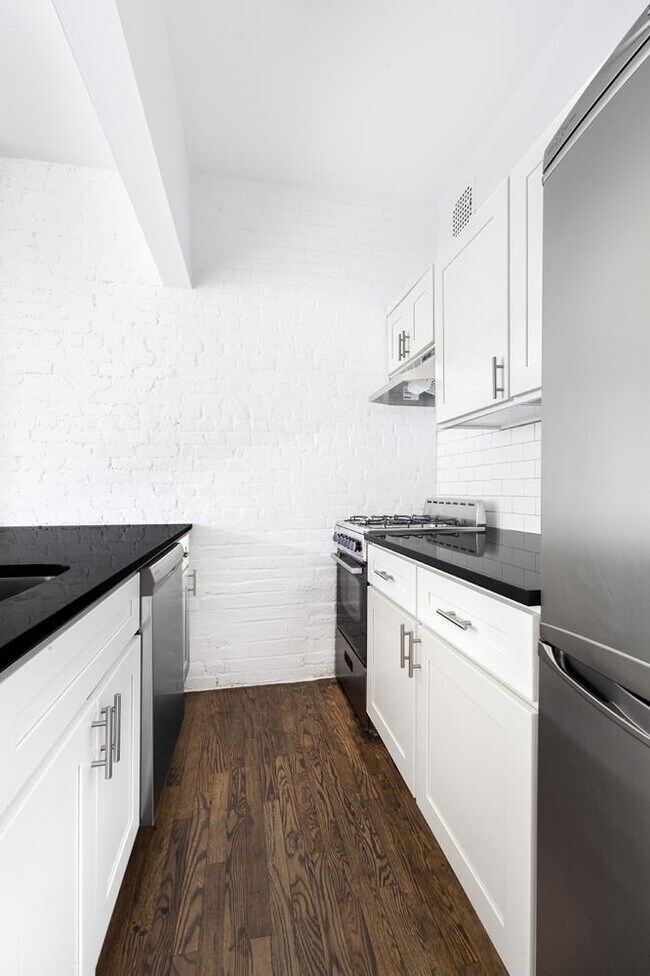 Building Photo - 361 West 20th Street