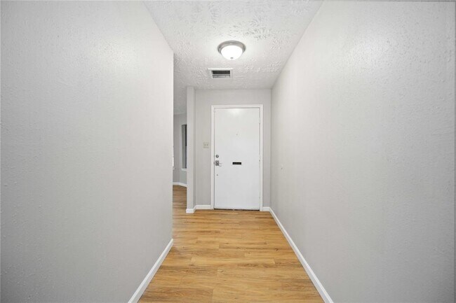 Foto del edificio - 20207 Misty Pines Dr