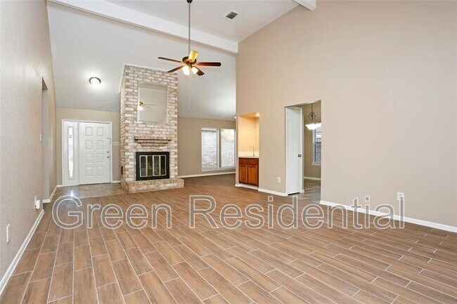 Building Photo - 21623 Park York Dr