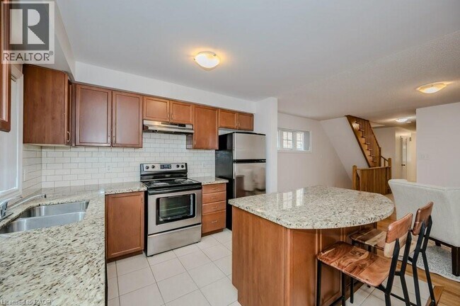 Building Photo - 233 Duskywing Way