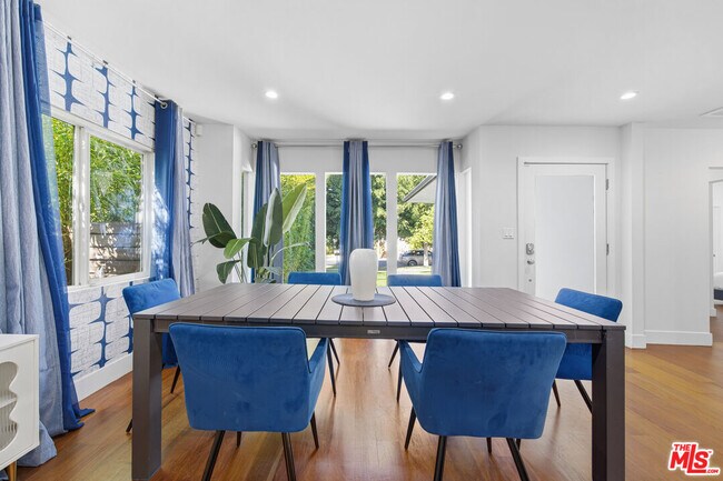 Foto del edificio - 1610 S Hayworth Ave