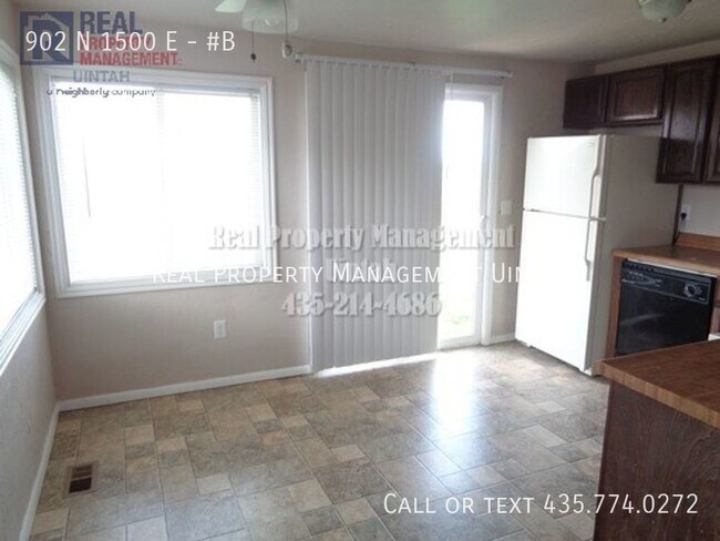 Foto del edificio - Great 3 Bedroom, 1 Bath Duplex