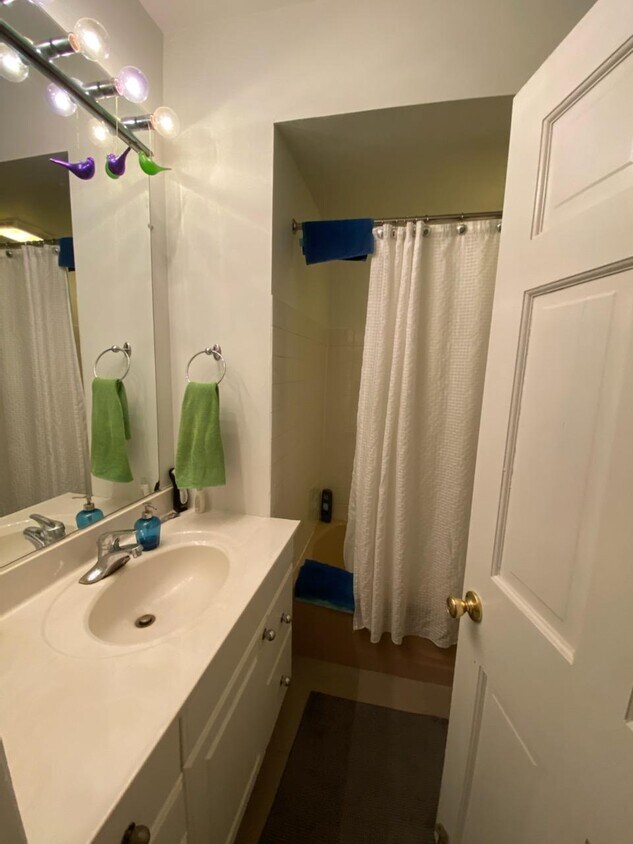 Foto principal - 1448 N Cleveland Ave