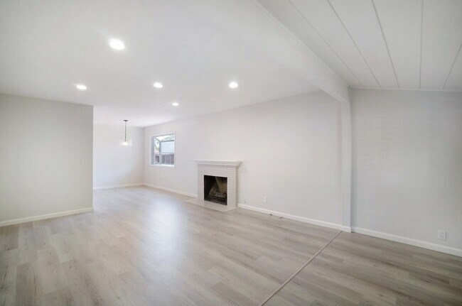 Foto del edificio - 2009 Stewart Ave