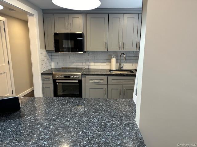 Foto del edificio - 377 Fort Salonga Rd