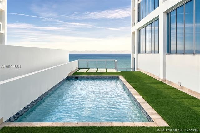 Primary Photo - 6899 Collins Ave