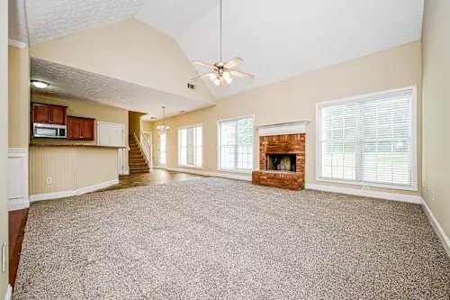 Foto del edificio - 221 Hedgewood Dr