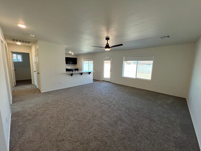 Building Photo - BRAND NEW 3 BEDROOM HOME!