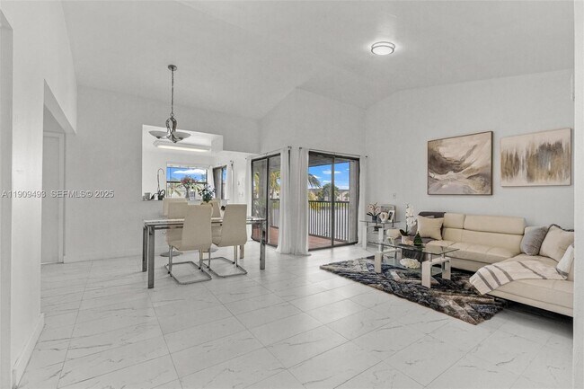 Foto del edificio - 1211 S Independence Dr