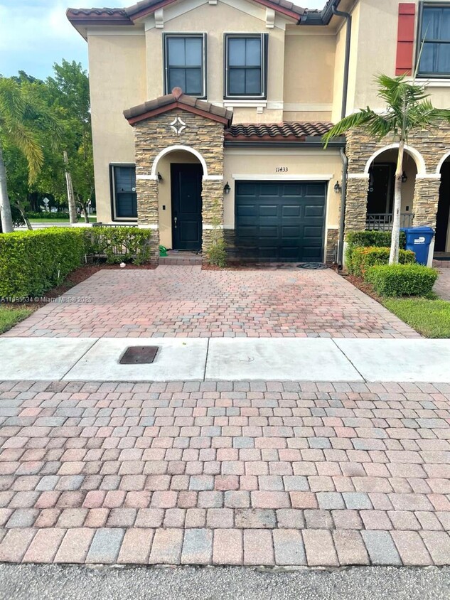 Foto principal - 11433 SW 251st St