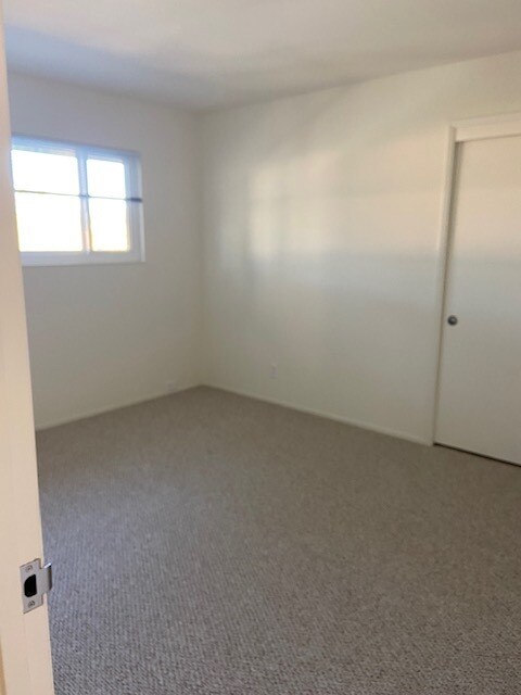 Building Photo - 850 Roble Ave
