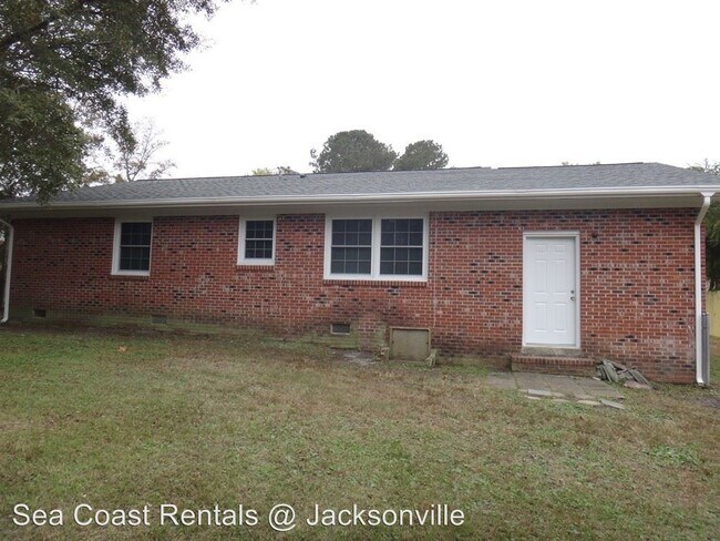 Building Photo - 3 br, 2 bath House - 204 STERLING ROAD