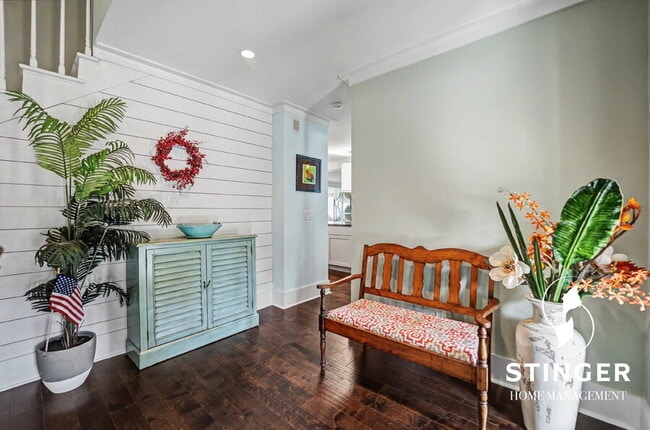 Building Photo - 73 Sunset Blvd